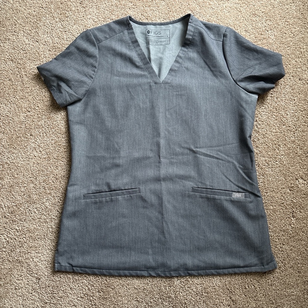 Figs Women's Charcoal Short Sleeve Top